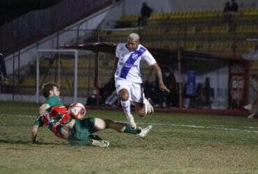 Taubaté x Portuguesa Santista: onde assistir ao vivo nesta sexta (4) pela Copa Paulista. Imagem: Victor Cônsoli/ECT