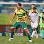 Goiás x Cuiabá: Onde assistir ao vivo, escalações e análise do duelo decisivo na Série B 2025. Imagem: AssCom Dourado