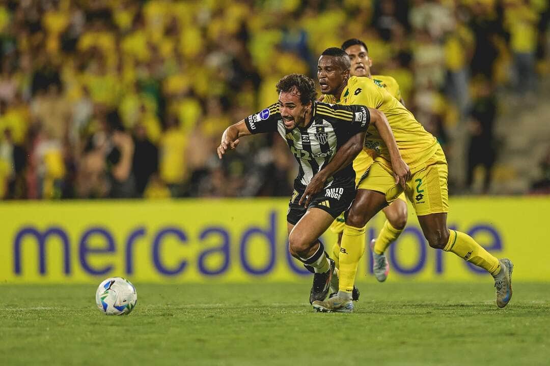 Igor Gomes no momento do pênalti sofrido. Imagem: Pedro Souza/Atlético Igor Gomes no momento do pênalti sofrido. Imagem: Pedro Souza/Atlético
