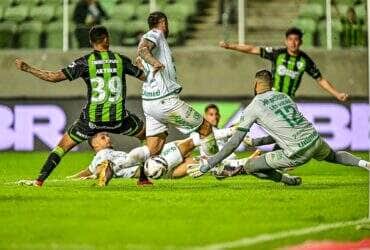 Lance de América-MG x Chapecoense. Imagem: Mourão Panda/América-MG