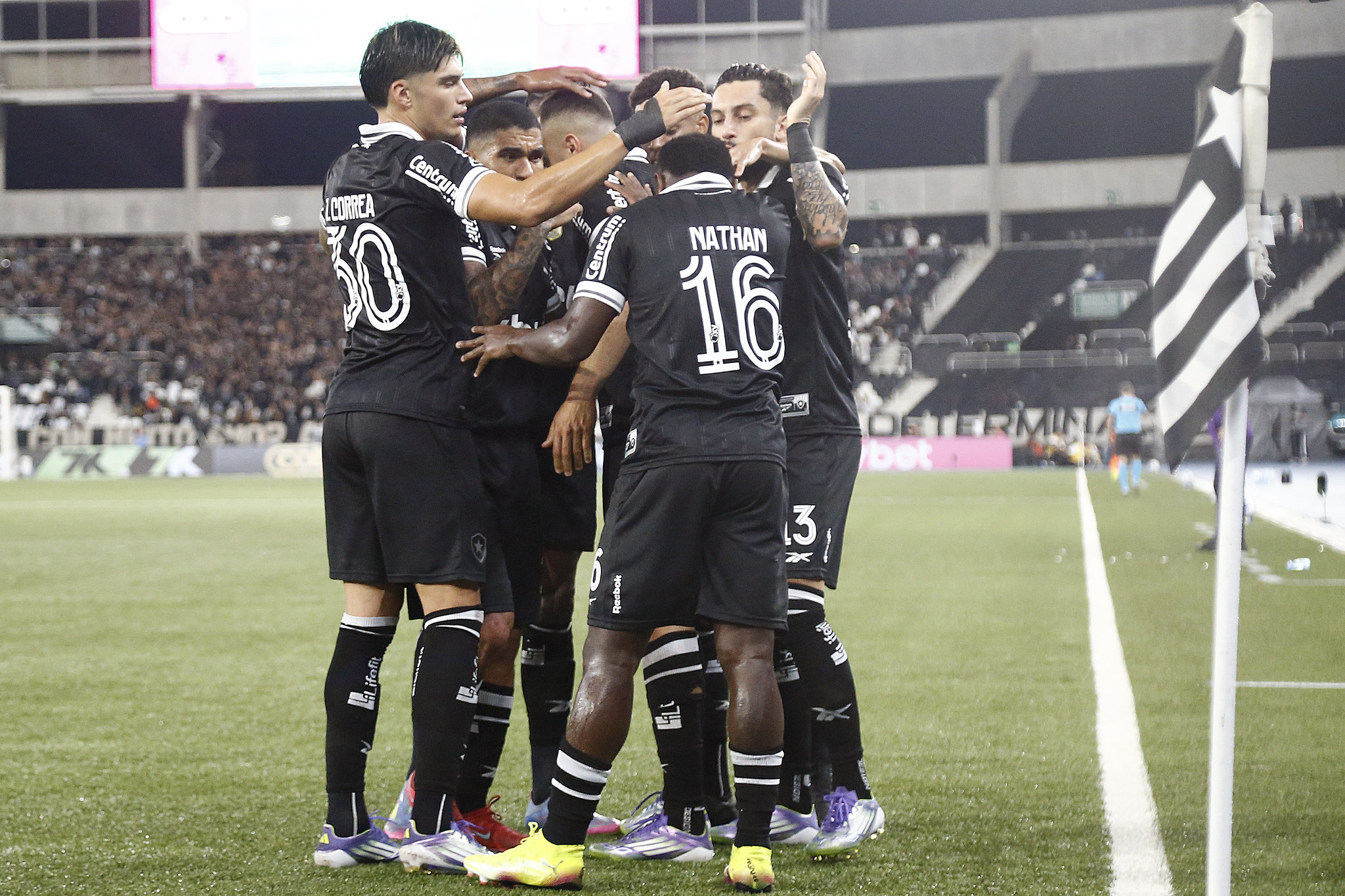 Botafogo x RB Bragantino: Onde assistir ao vivo e tudo sobre o duelo pela Copa do Brasil. Imagem: Vitor Silva/Botafogo FR