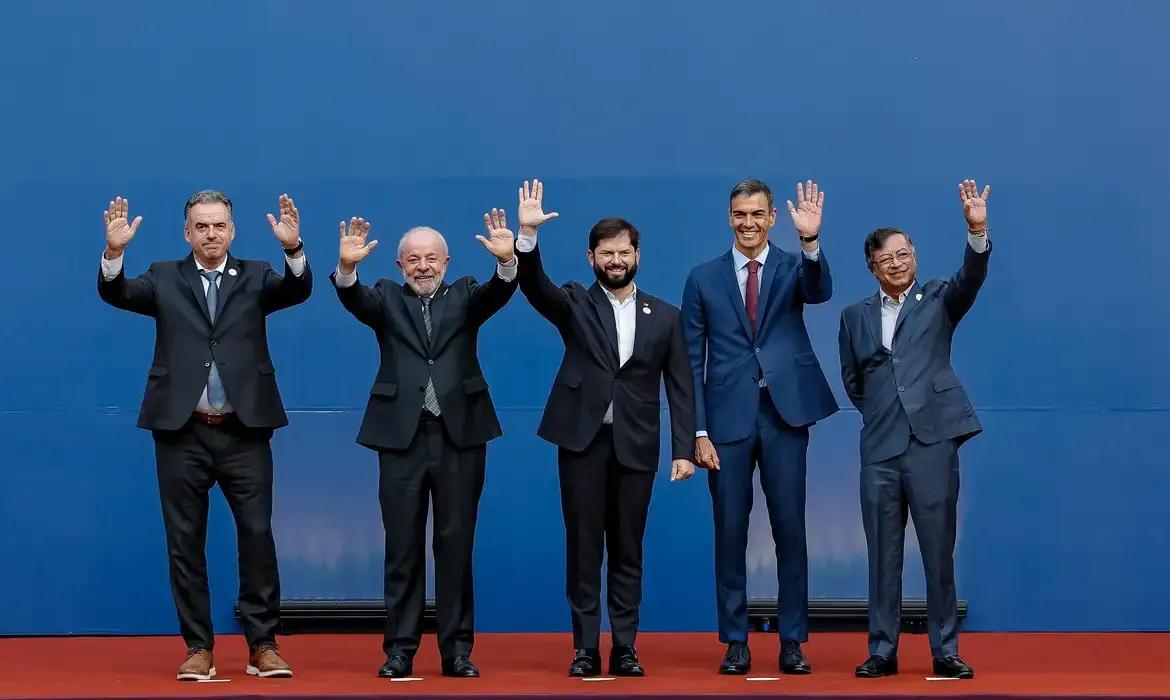 21.07.2025 - Presidente da República, Luiz Inácio Lula da Silva, durante Fotografia oficial. Palácio de La Moneda - Santiago - Chile. Foto: Ricardo Stuckert / PR