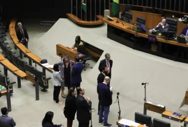 Câmara vota urgência para projeto que corta benefícios fiscais