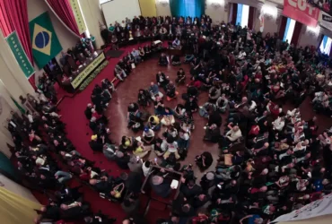 São Paulo (SP), 25/07/2025 - Pessoas participam de ato pela Soberania do Brasil, na Faculdade de Direito da USP. Foto: Paulo Pinto/Agência Brasil