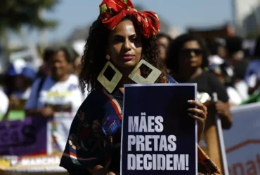 Rio de Janeiro (RJ), 27/07/2025 – XI Marcha das Mulheres Negras, em Copacabana, mobilização contra o racismo, por justiça e bem viver. Foto: Fernando Frazão/Agência Brasil