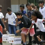 Brasília - Alunos da Escola Classe 29 de Taguatinga participam de atividades do projeto Adasa na Escola, que ensina crianças a ajudar na preservação da água (Marcelo Camargo/Agência Brasil)