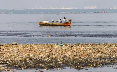 Rio de Janeiro (RJ), 29/07/2025 - Pescadores tiram 46 toneladas de lixo das baías de Guanabara e Sepetiba Foto: Rodrigo Campanário/Divulgação