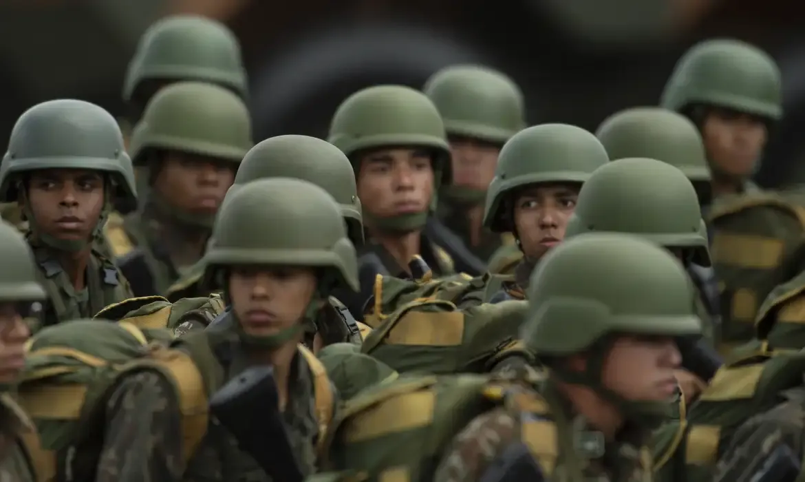 Senado aprova reajuste no soldo dos militares com impacto bilionário