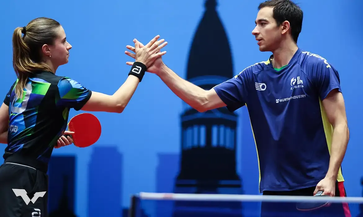 Buenos Aires, 27/07/2025 - Mesatenistas Bruna Takahashi e Hugo Calderano conquistam 1º título na disputa do WTT Contender de Buenos Aires. Foto: World Table Tennis/Divulgação