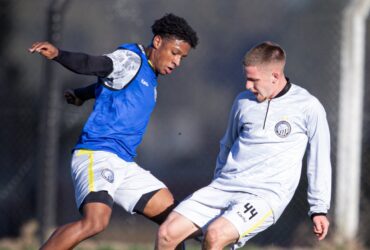 Operário x Criciúma: Onde assistir, escalações e tudo sobre o duelo decisivo pela Série B. Imagem: @_mel_pires • OFEC