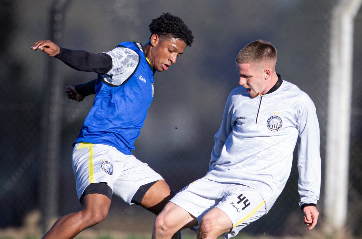 Operário x Criciúma: Onde assistir, escalações e tudo sobre o duelo decisivo pela Série B. Imagem: @_mel_pires • OFEC