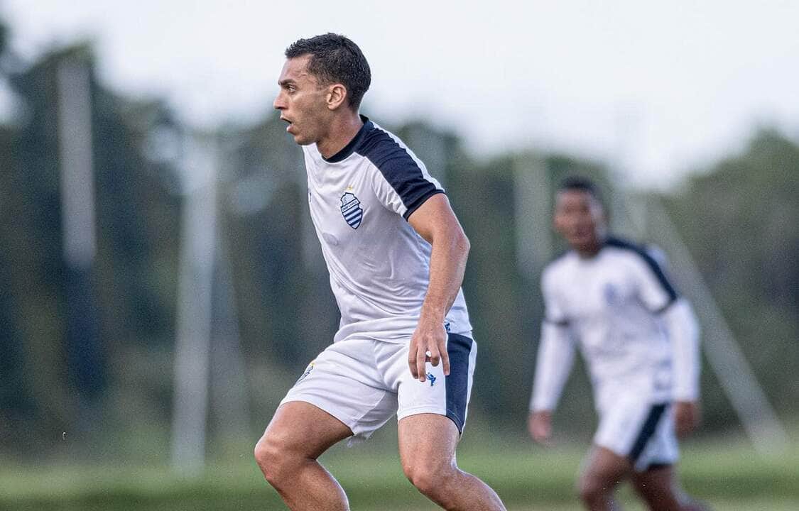 Retrô x CSA: onde assistir ao vivo, escalações e análise da Série C 2025. Imagem: @allaanmax