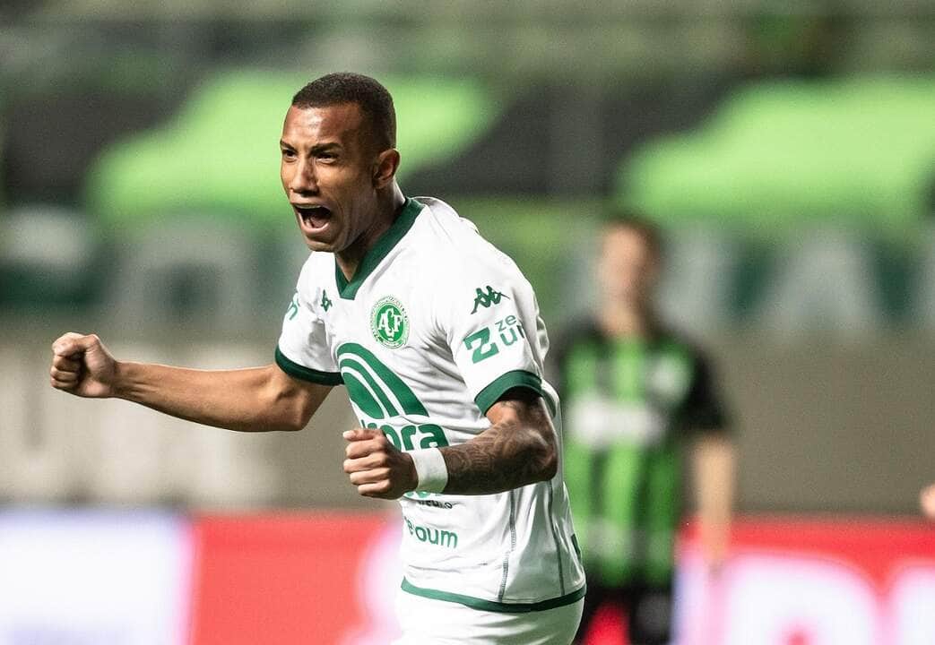 Atlético-GO x Chapecoense: onde assistir ao vivo, escalações e tudo sobre o confronto pela Série B. Imagem: @babufotografo @mgxpress