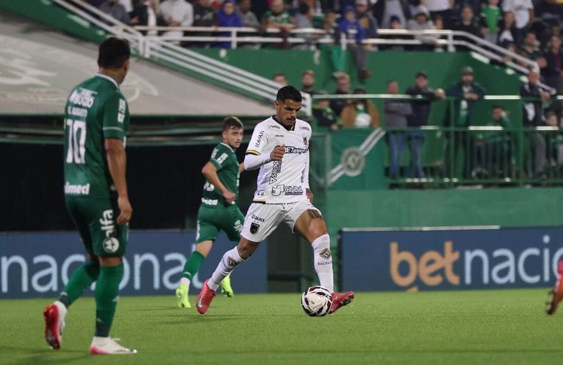 Volta Redonda x Vila Nova: Onde assistir, escalações e tudo sobre o duelo decisivo pela Série B 2025. Imagem: @bressanrafa ACF