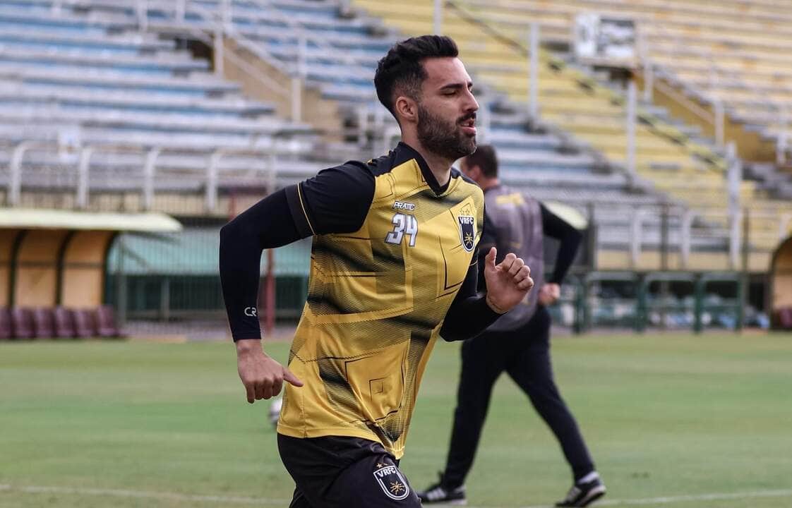 Coritiba x Volta Redonda: tudo sobre o confronto da Série B no Couto Pereira. Imagem: @ecacrescimos COMKT-VRFC
