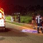 Douglas da Conceição, de 28 anos, perdeu o controle da moto e morreu no local do acidente; Politec realizou perícia e corpo foi encaminhado ao IML