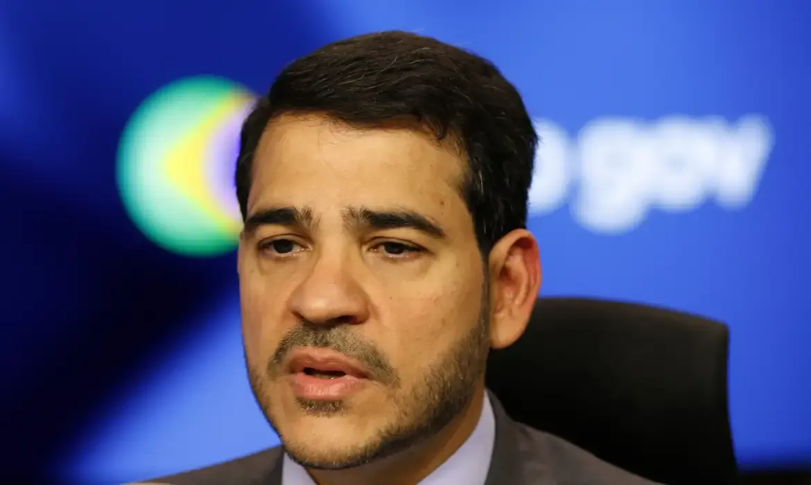 Agu recorre ao STF para reverter decisão sobre IOF