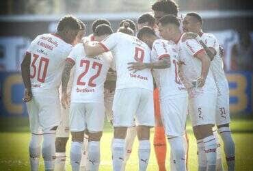 Bragantino x Flamengo: onde assistir, escalações e clima quente no duelo direto pelo G4 do Brasileirão. Imagem: Ari Ferreira/RB Bragantino
