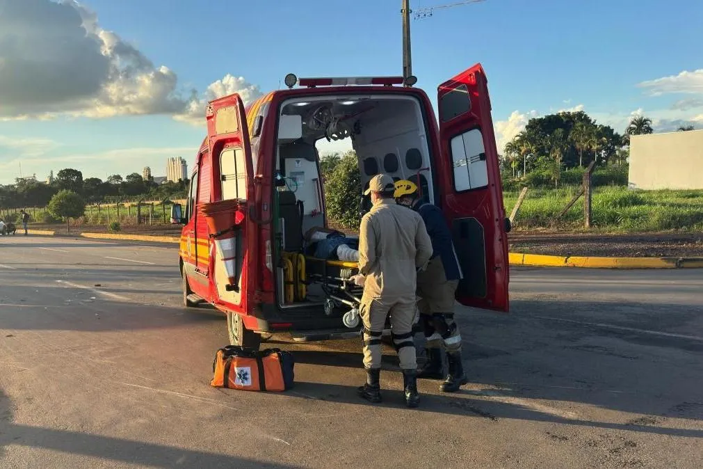 Acidente grave mobiliza resgate em rodovia de MT com engavetamento envolvendo carretas