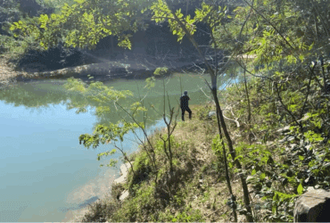Helenice Oliveira de Freitas, de 36 anos, desapareceu após resgatar o filho que se afogava; corpo foi localizado nesta segunda-feira por equipes do Corpo de Bombeiros