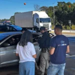 Blitz realizada com apoio da Polícia Rodoviária Federal na BR-070
