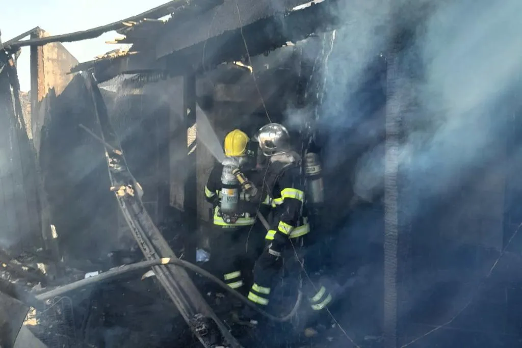 Incêndio em residência mobiliza Corpo de Bombeiros em Sinop