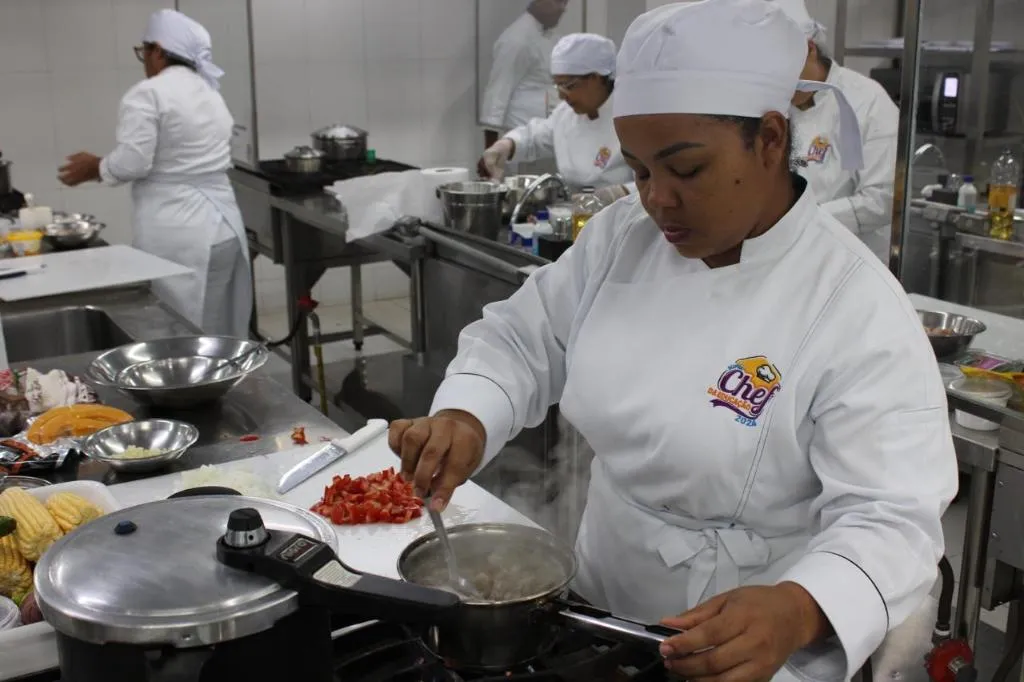 Reconhecimento valoriza merendeiros no SuperChef