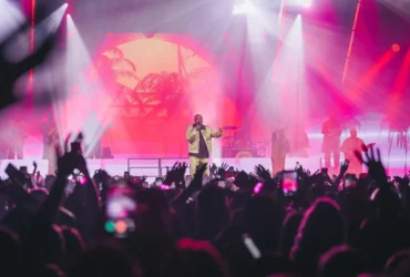 Thiaguinho é uma das atrações do evento