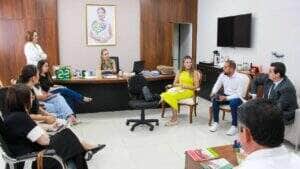 Flávia Moretti dá andamento à criação de Centro de Atendimento aos Autistas e aos Neurodivergentes