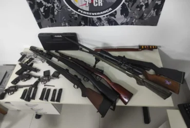 Força apreende arsenal e prende faccionados por porte ilegal