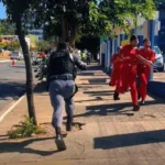 ForçaTática realiza simulação realista de ataque em escola militar de Cuiabá