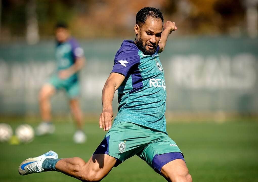 Coritiba x Paysandu: Onde assistir, escalações e tudo sobre o confronto da Série B neste sábado (19). Imagem: Gabriel Thá Coritiba
