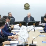 Tentativa de conciliação convocada pelo ministro terminou sem avanços; governo quer decisão rápida sobre trecho que trata do "risco sacado", principal ponto de conflito