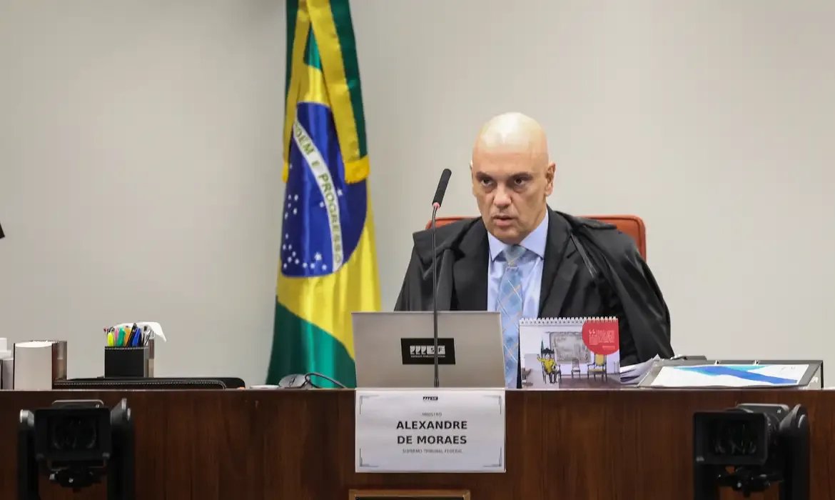 Moraes suspende decretos sobre IOF e convoca conciliação