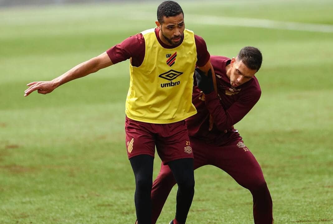 Athletico x Goiás: onde assistir ao vivo, escalações e tudo sobre o confronto direto na Série B. Imagem: José Tramontin athletico.com.br