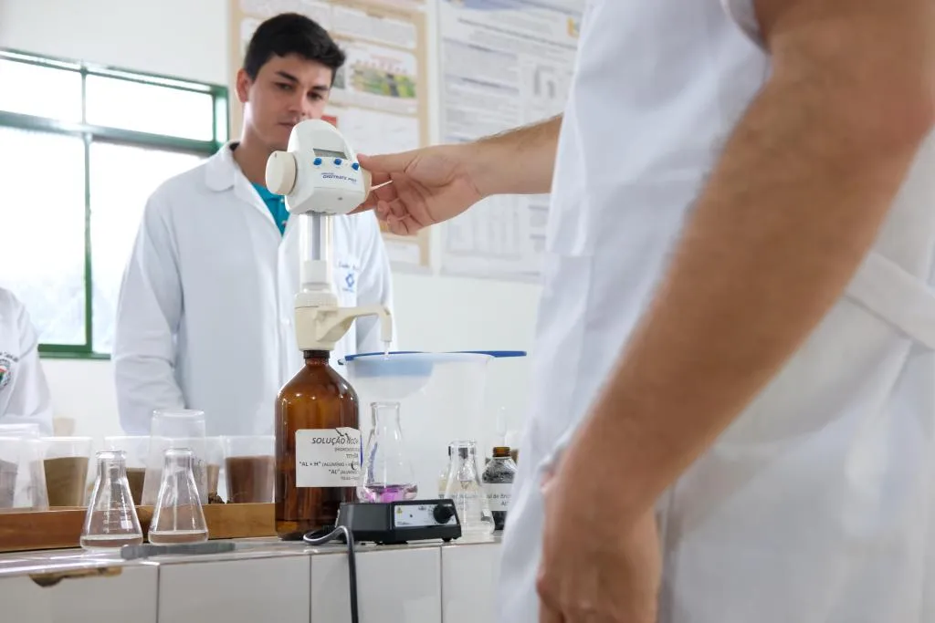 Laboratórios da Unemat conquistam selos por excelência em análises de solo
