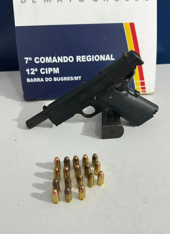 Pm prende suspeitos por ameaça e apreende arma de fogo em operação