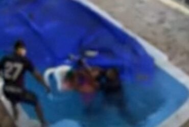 Pais pulam em piscina e salvam bebê de 7 meses