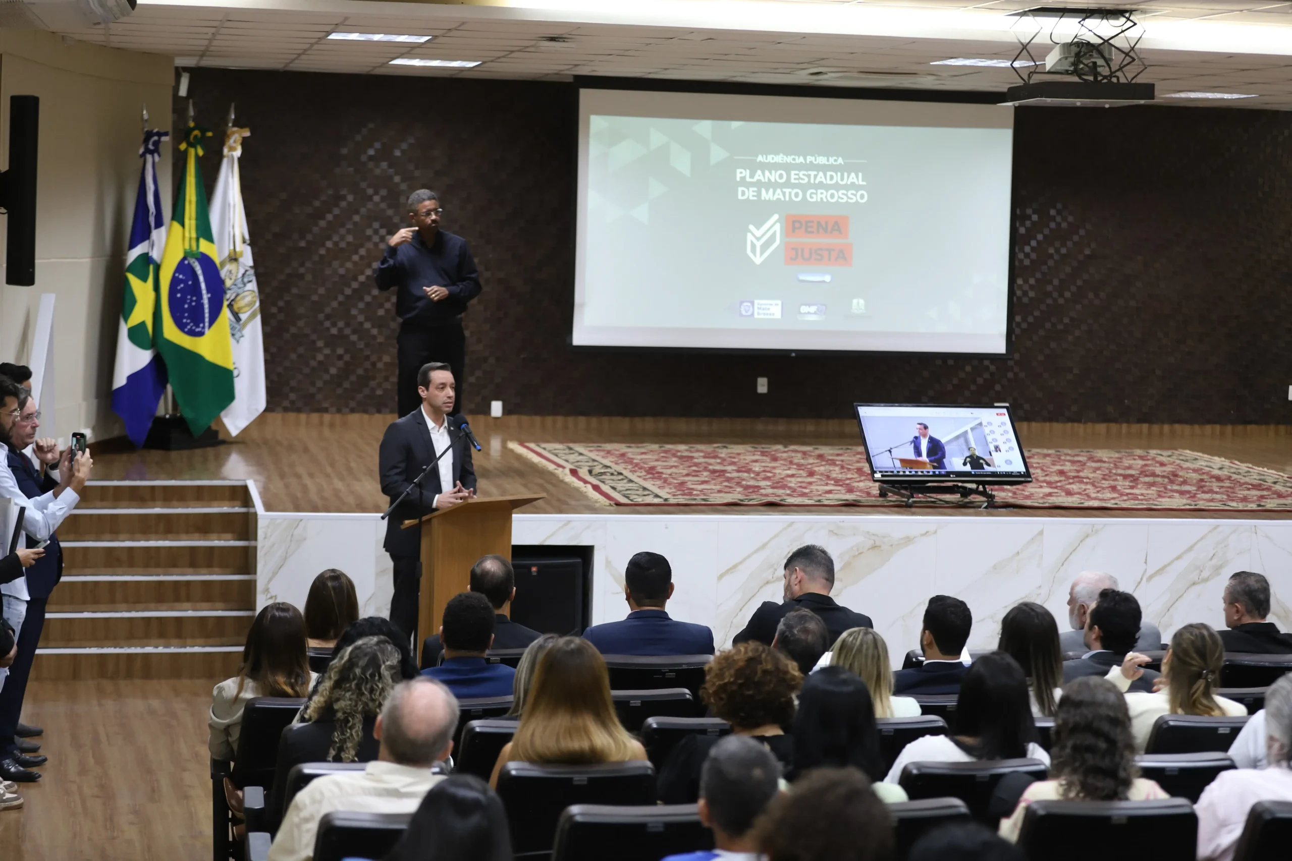 Plano estadual reúne propostas para aperfeiçoar sistema prisional