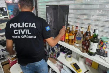 Polícia apreende bebidas falsificadas em operação no Shopping Popular de Cuiabá