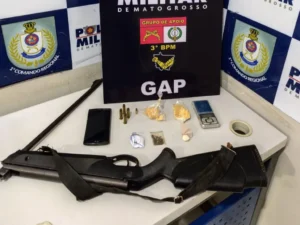 Polícia detém casal por tráfico e porte ilegal de arma em Cuiabá