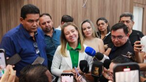 Prefeita de Várzea Grande e o presidente da Câmara Municipal vistoriam estrutura da nova sede do Legislativo várzea-grandense