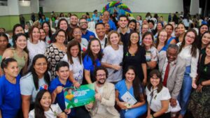 Prefeita sanciona lei que autoriza inclusão do programa ‘Autismo na Escola’ na rede municipal de Várzea Grande