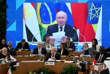 Putin enaltece Brics como força global com influência crescente