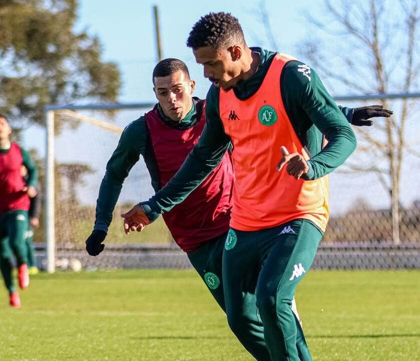 Operário x Chapecoense: tudo sobre o confronto pela Série B. Imagem: Rafael Bressan ACF Operário x Chapecoense: tudo sobre o confronto pela Série B. Imagem: Rafael Bressan ACF