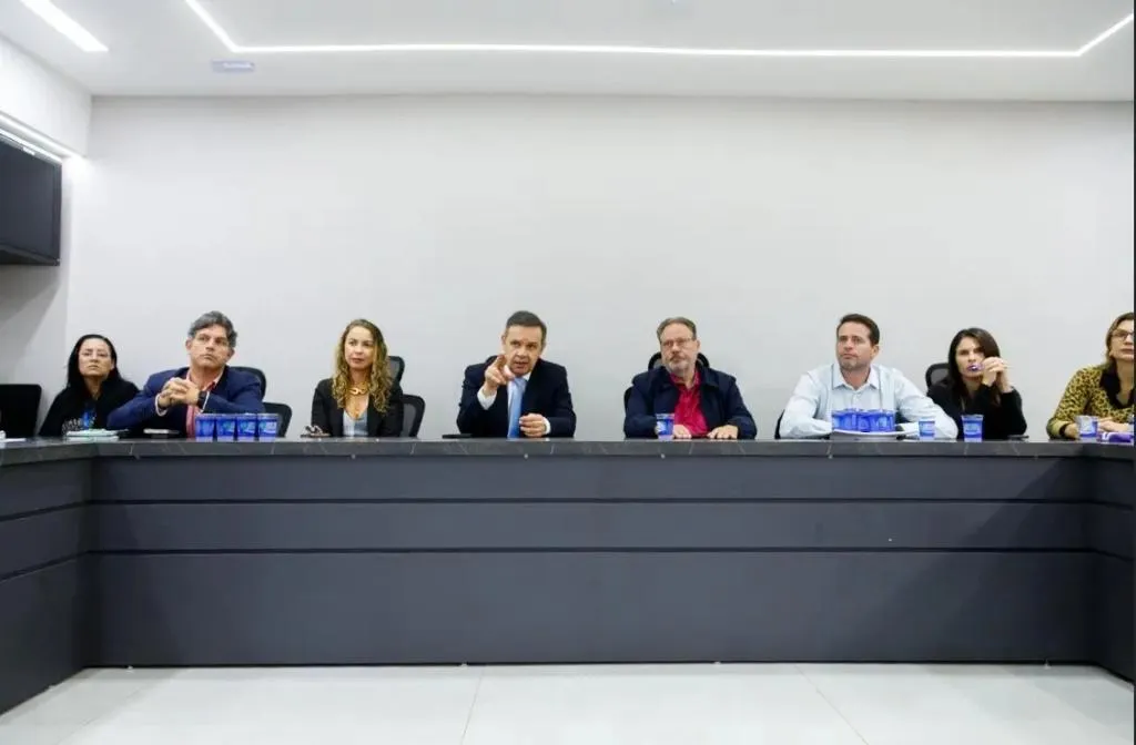 Estado apresenta projeto para nova central de saúde com foco em conciliação