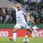 Remo x Novorizontino: Onde assistir ao vivo, escalações e detalhes do duelo direto do Mangueirão. Imagem: Samara Miranda Remo