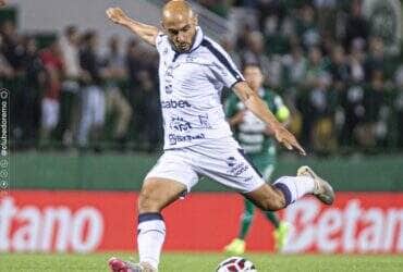 Remo x Novorizontino: Onde assistir ao vivo, escalações e detalhes do duelo direto do Mangueirão. Imagem: Samara Miranda Remo