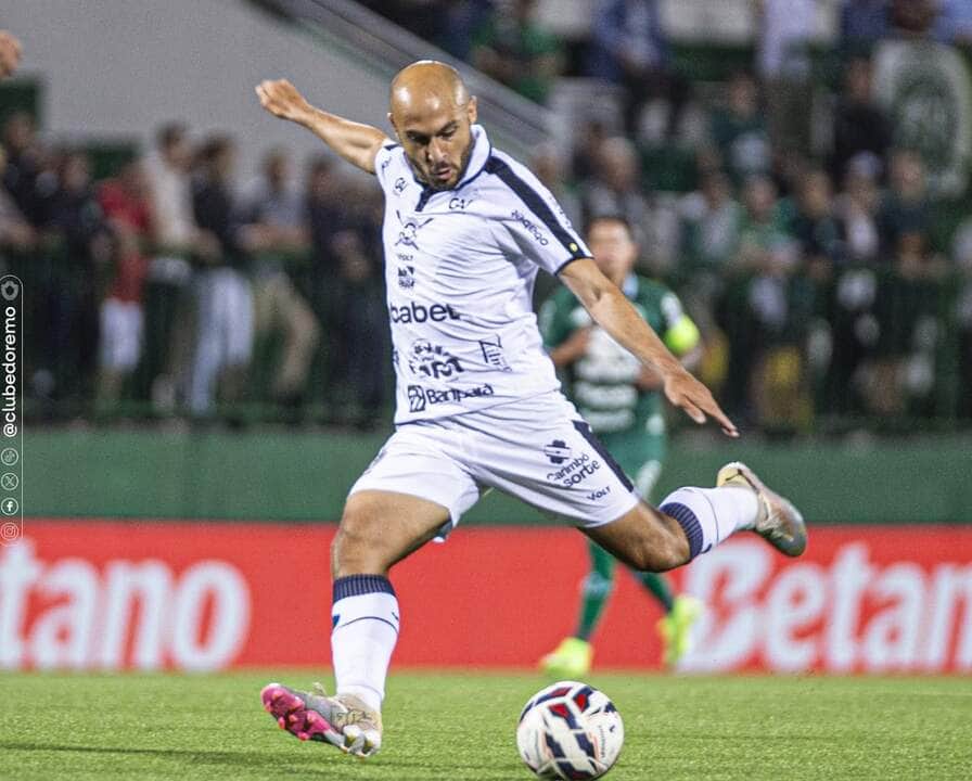 Remo x Novorizontino: Onde assistir ao vivo, escalações e detalhes do duelo direto do Mangueirão. Imagem: Samara Miranda Remo