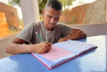 Taxa de analfabetismo cai para 3,8% e registra melhor resultado